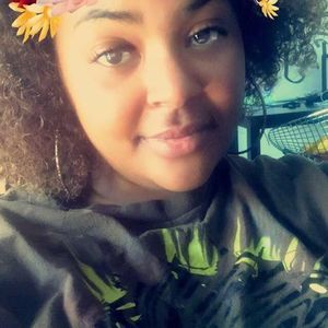 Meet your Posher, Katina